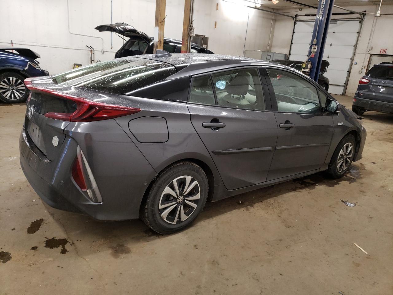 2017 Toyota Prius VIN JTDKARFP0H3054519 Copart auction photo, front end damage thumbnail 3