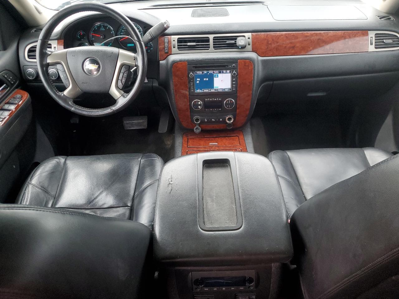 2010 Chevrolet Avalanche VIN 3GNVKGE00AG264468 Copart auction photo, front end damage thumbnail 8