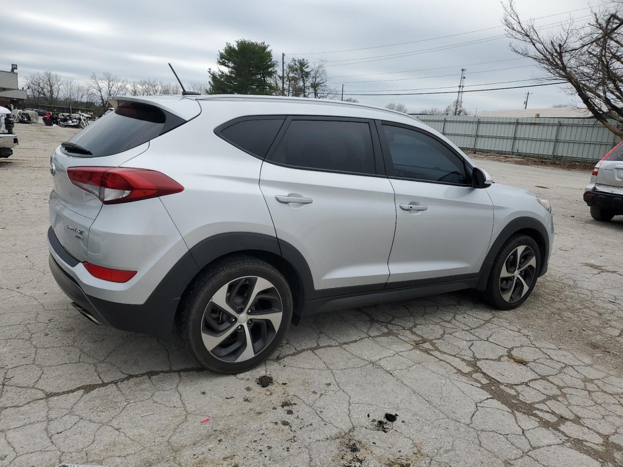 2016 Hyundai Tucson VIN KM8J3CA22GU135170 Copart auction photo, side / front end damage thumbnail 3
