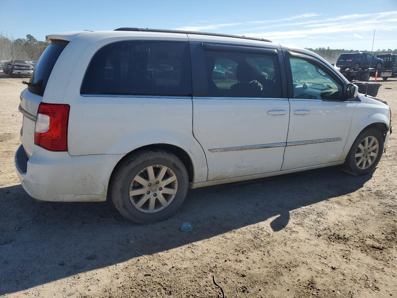 2016 Chrysler Town & Country VIN 2C4RC1BG1GR173962 Copart auction photo, front end damage thumbnail 3