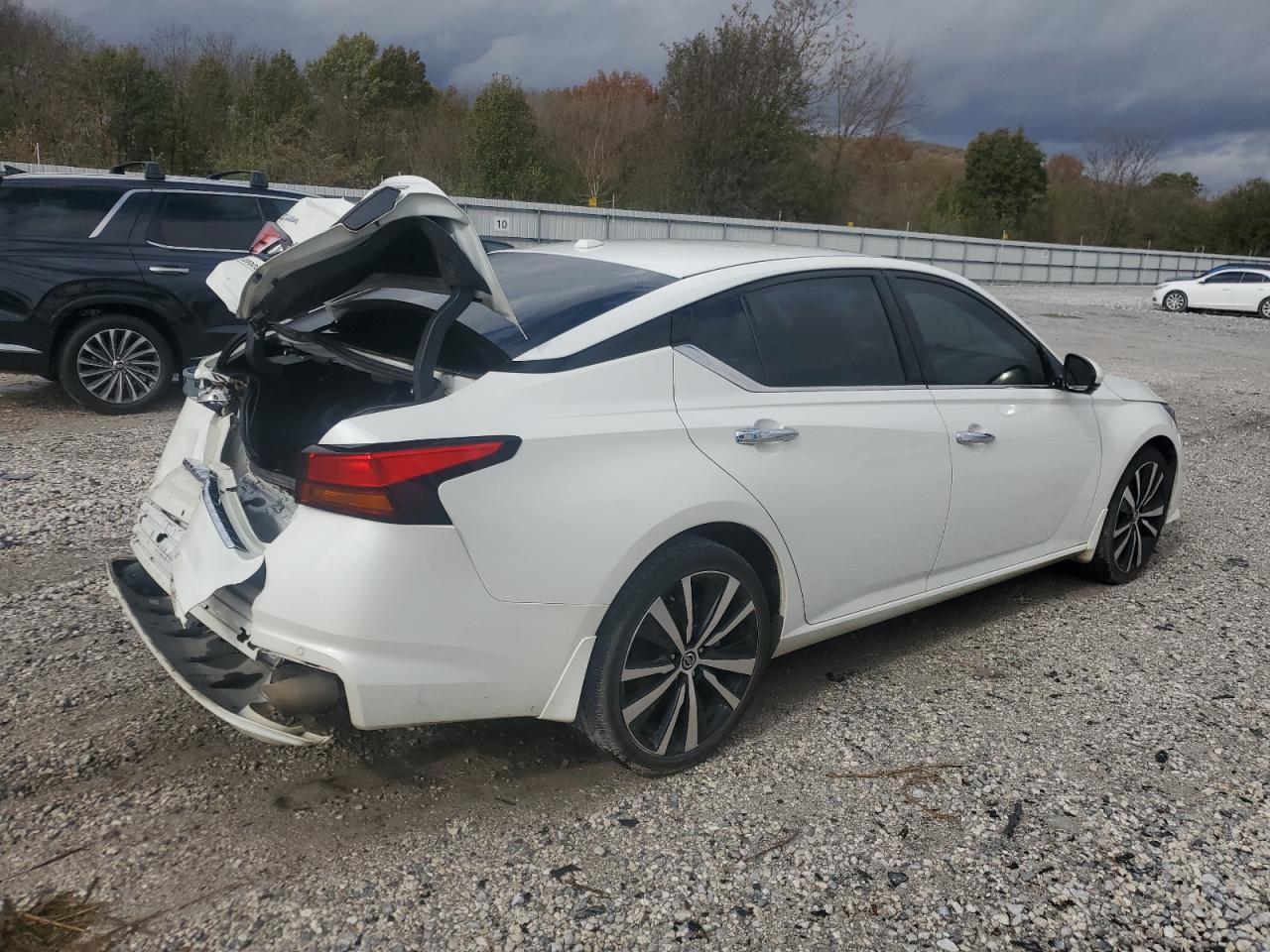 2021 Nissan Altima VIN 1N4BL4FW3MN354645 Copart auction photo, rear end damage thumbnail 3