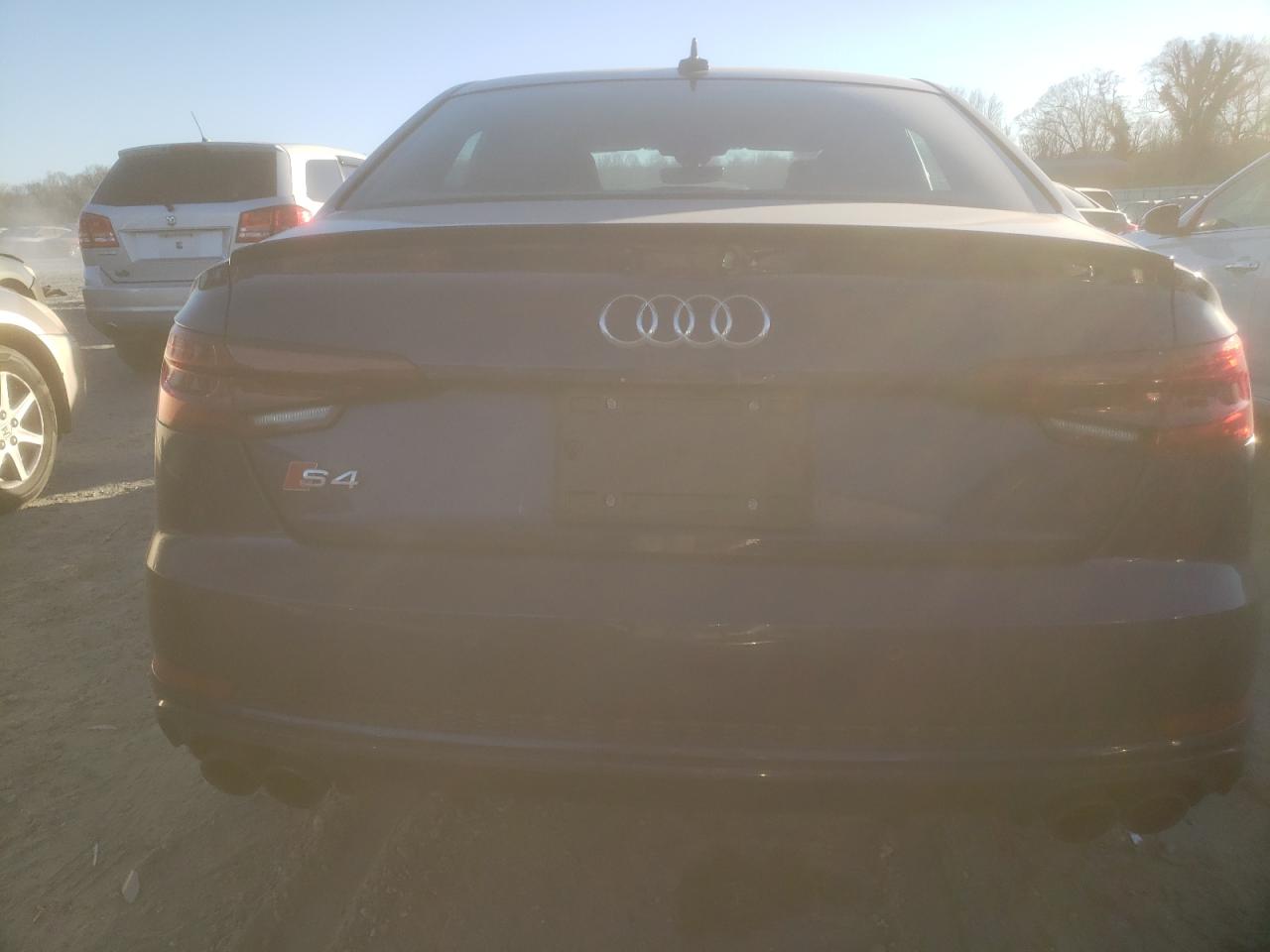 2018 Audi RS4 VIN WAUC4AF42JA004304 Copart auction photo, side damage thumbnail 6