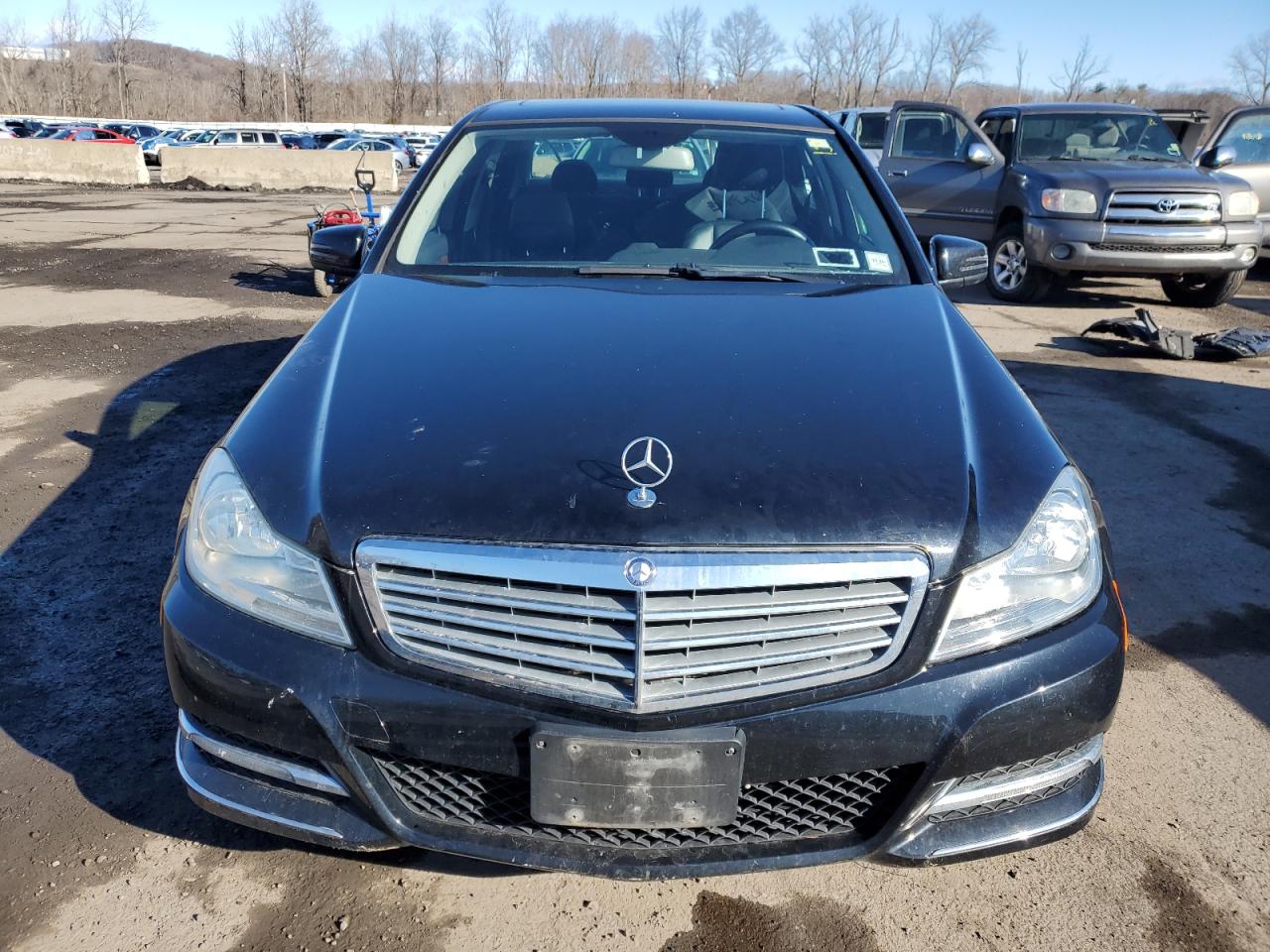 2013 Mercedes-Benz C-klasse VIN WDDGF8AB0DR261387 Copart auction photo, minor dent/scratches / stripped damage thumbnail 5