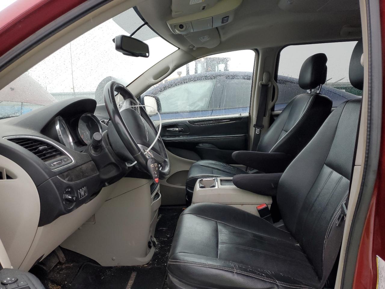 2016 Chrysler Town & Country VIN 2C4RC1BG7GR252746 Copart auction photo, front end / all over damage thumbnail 7