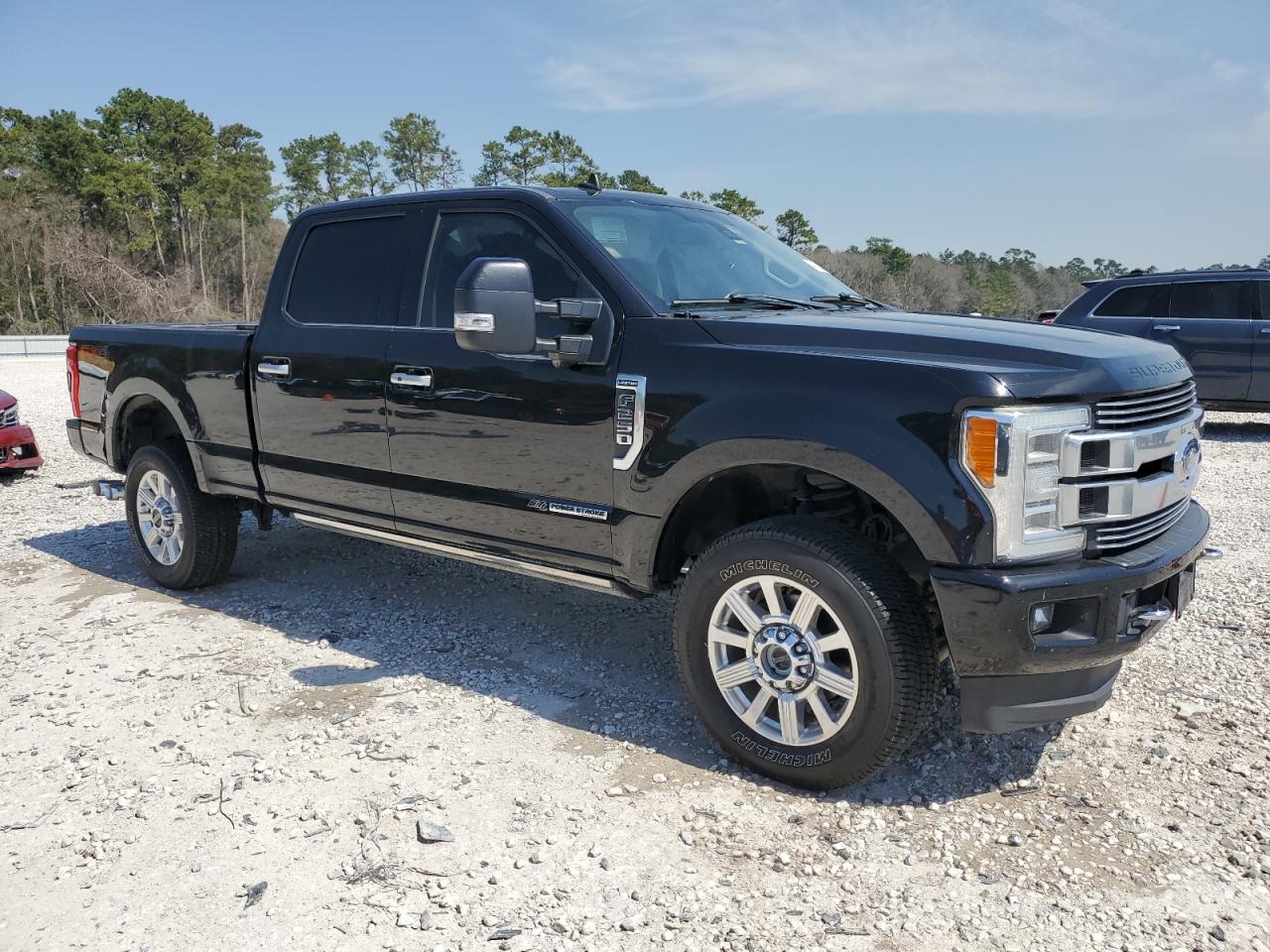 2019 Ford F250 VIN 1FT7W2BT2KEC57781 Copart auction photo, front end / side damage thumbnail 4