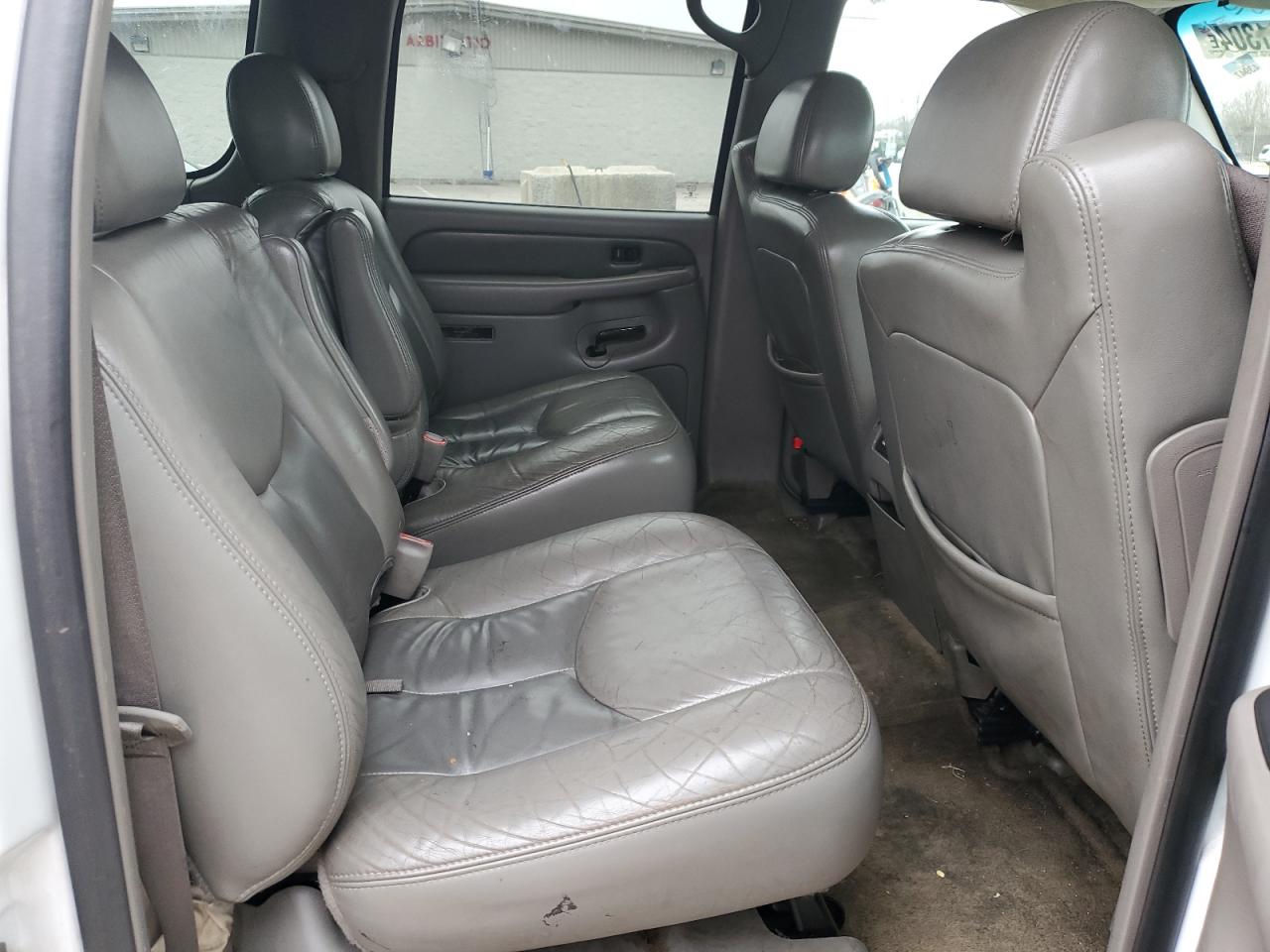 2004 GMC Yukon VIN 1GKFK66UX4J132740 Copart auction photo, all over damage thumbnail 12