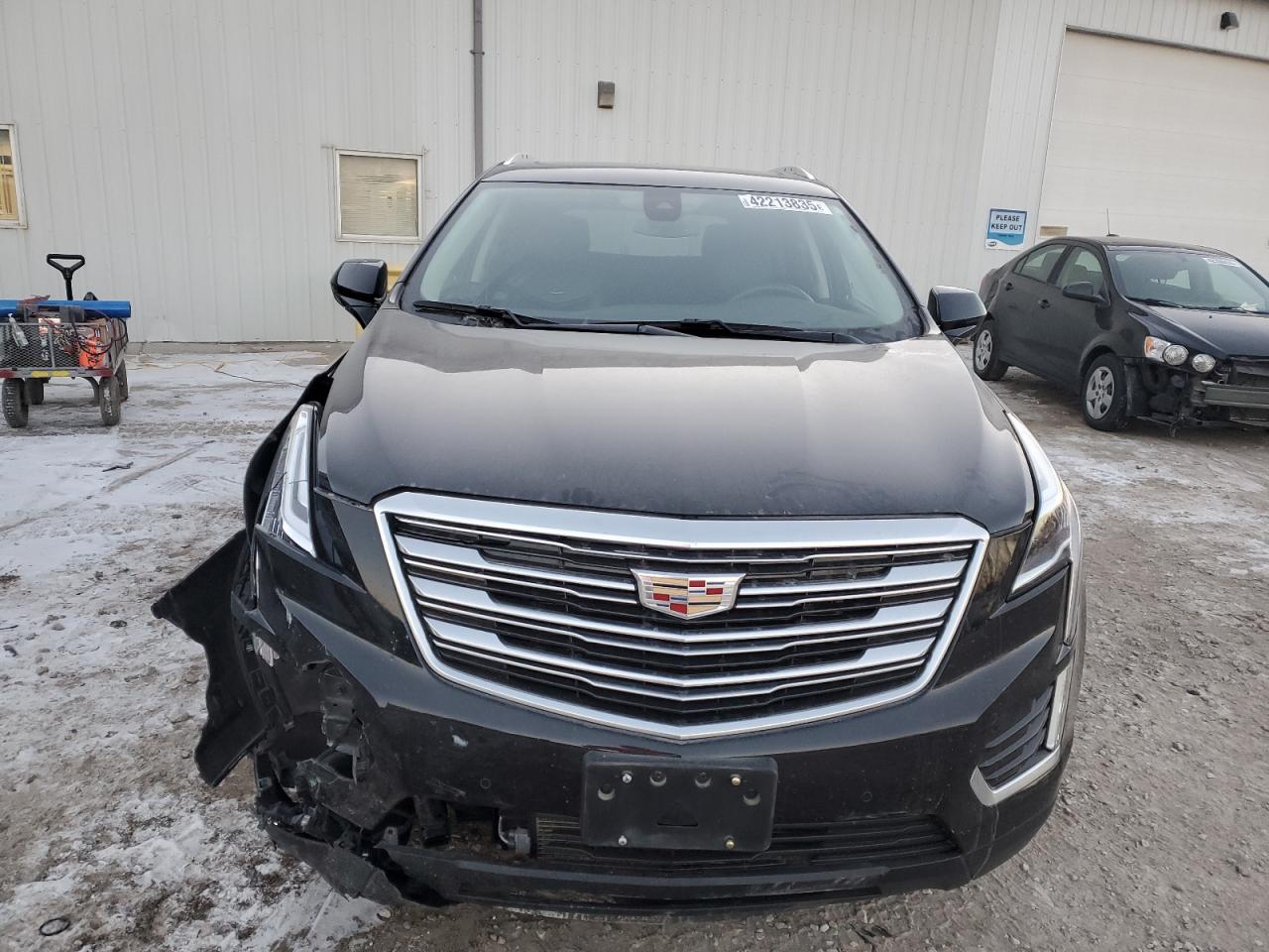 2018 Cadillac XT5 VIN 1GYKNFRS5JZ198681 Copart auction photo, front end damage thumbnail 5