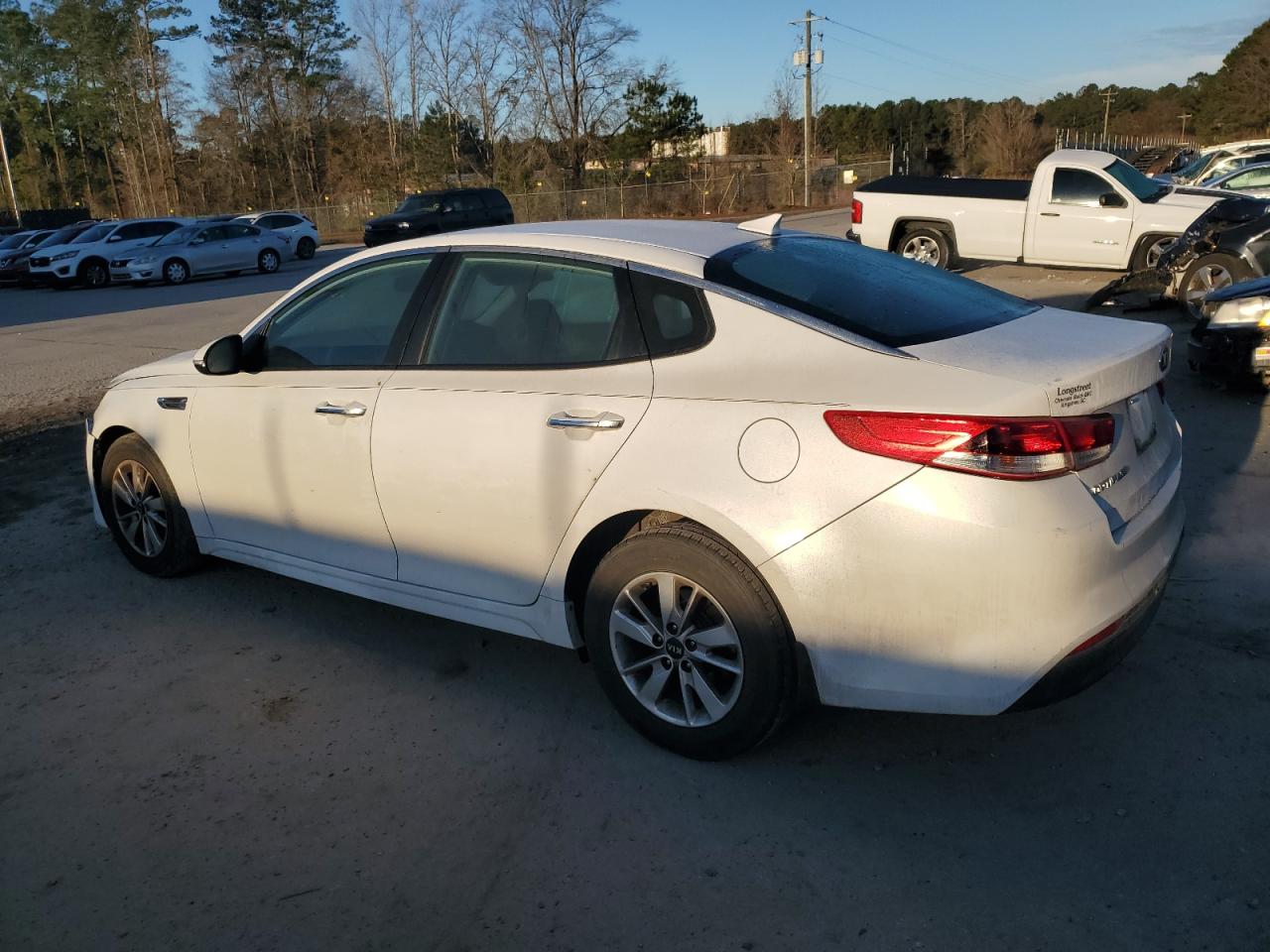 2017 KIA Optima VIN 5XXGT4L3XHG137525 Copart auction photo, side / front end damage thumbnail 2