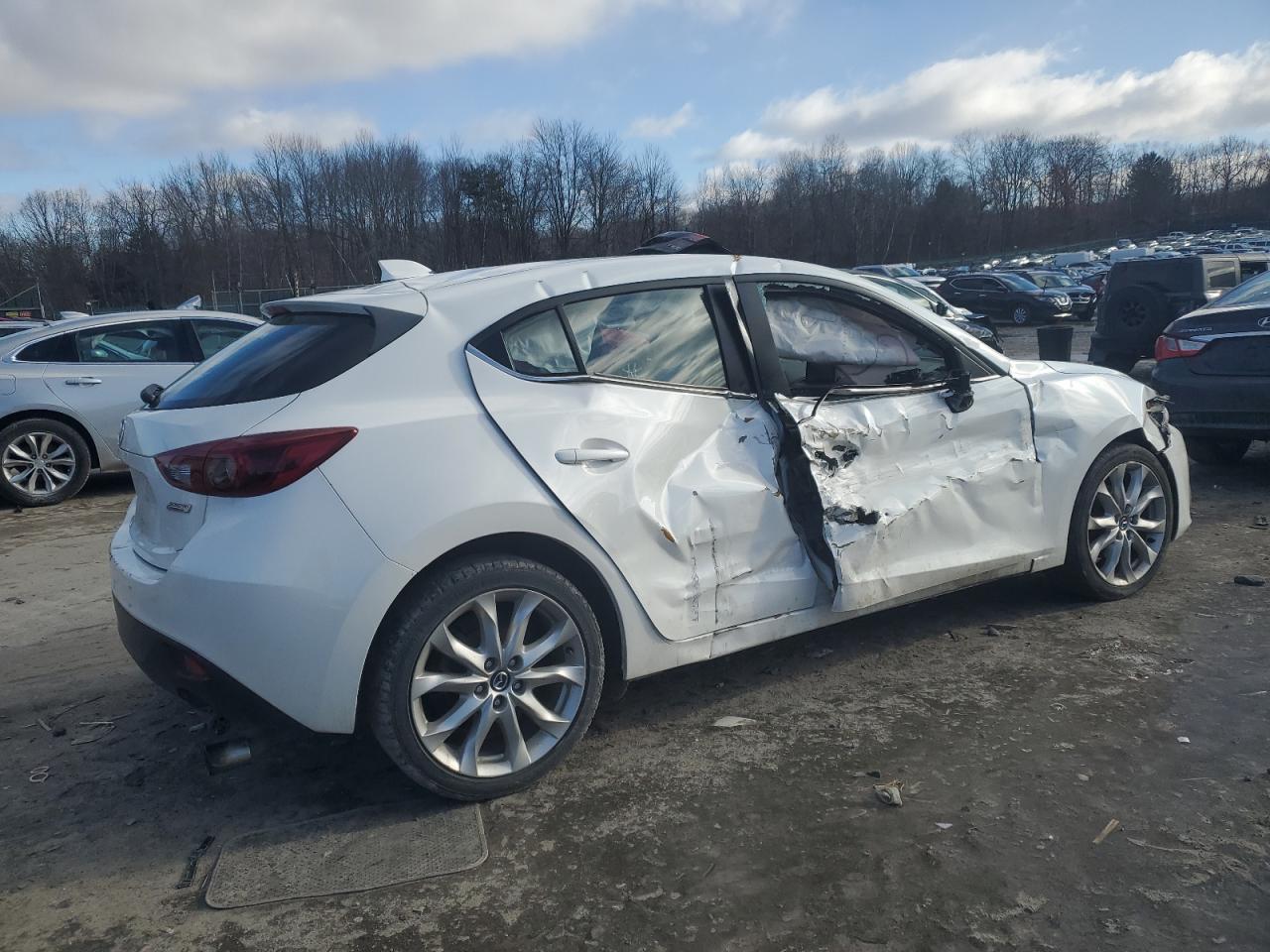 2014 Mazda 3 VIN JM1BM1L33E1133538 Copart auction photo, side / front end damage thumbnail 3