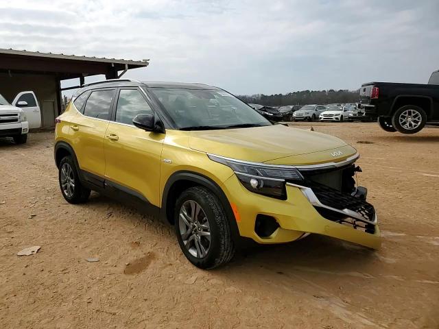 2023 KIA Seltos VIN KNDEUCAA5P7392851 Copart auction photo, front end / side damage thumbnail 12