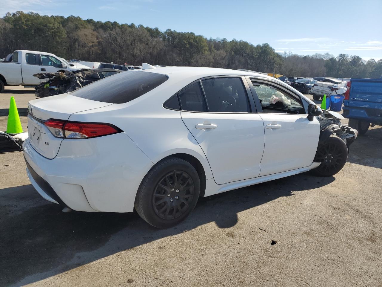 2020 Toyota Corolla VIN JTDEPRAE0LJ094332 Copart auction photo, front end / minor dent/scratches damage thumbnail 3
