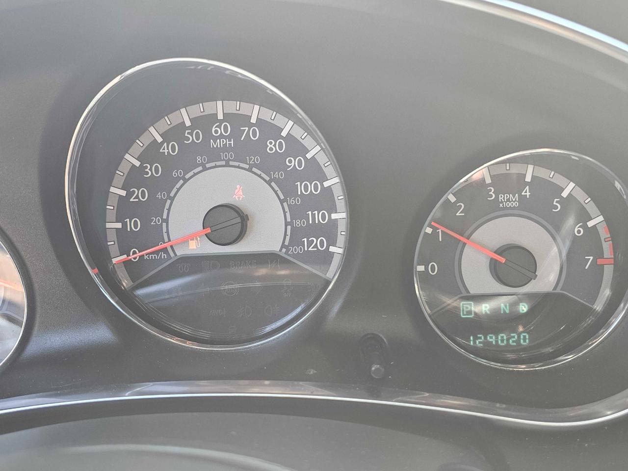 2013 Chrysler 200 VIN 1C3CCBBB4DN732353 Copart auction photo, minor dent/scratches / normal wear damage thumbnail 8