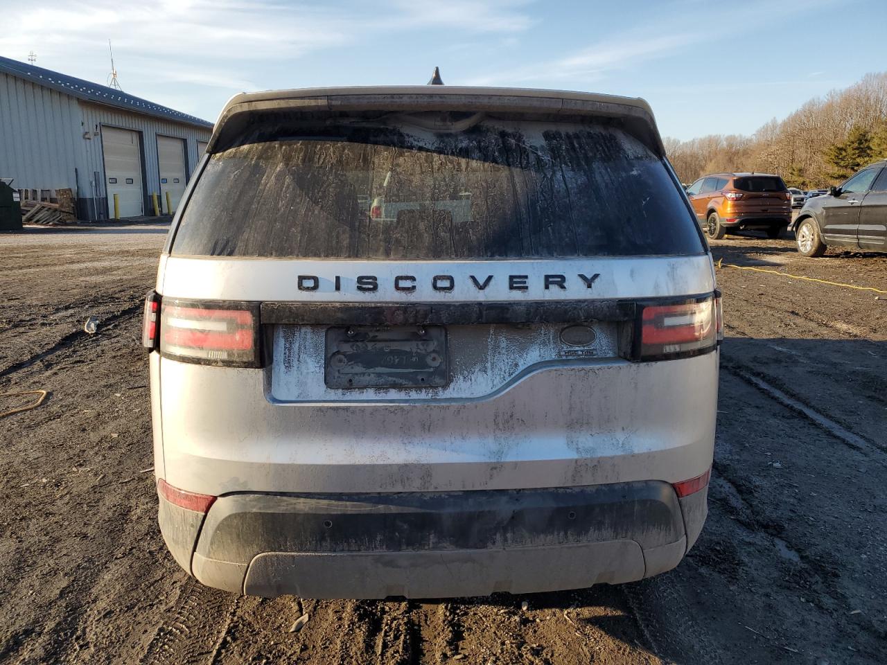 2017 Land Rover Discovery VIN SALRRBBK8HA031101 Copart auction photo, side / front end damage thumbnail 6