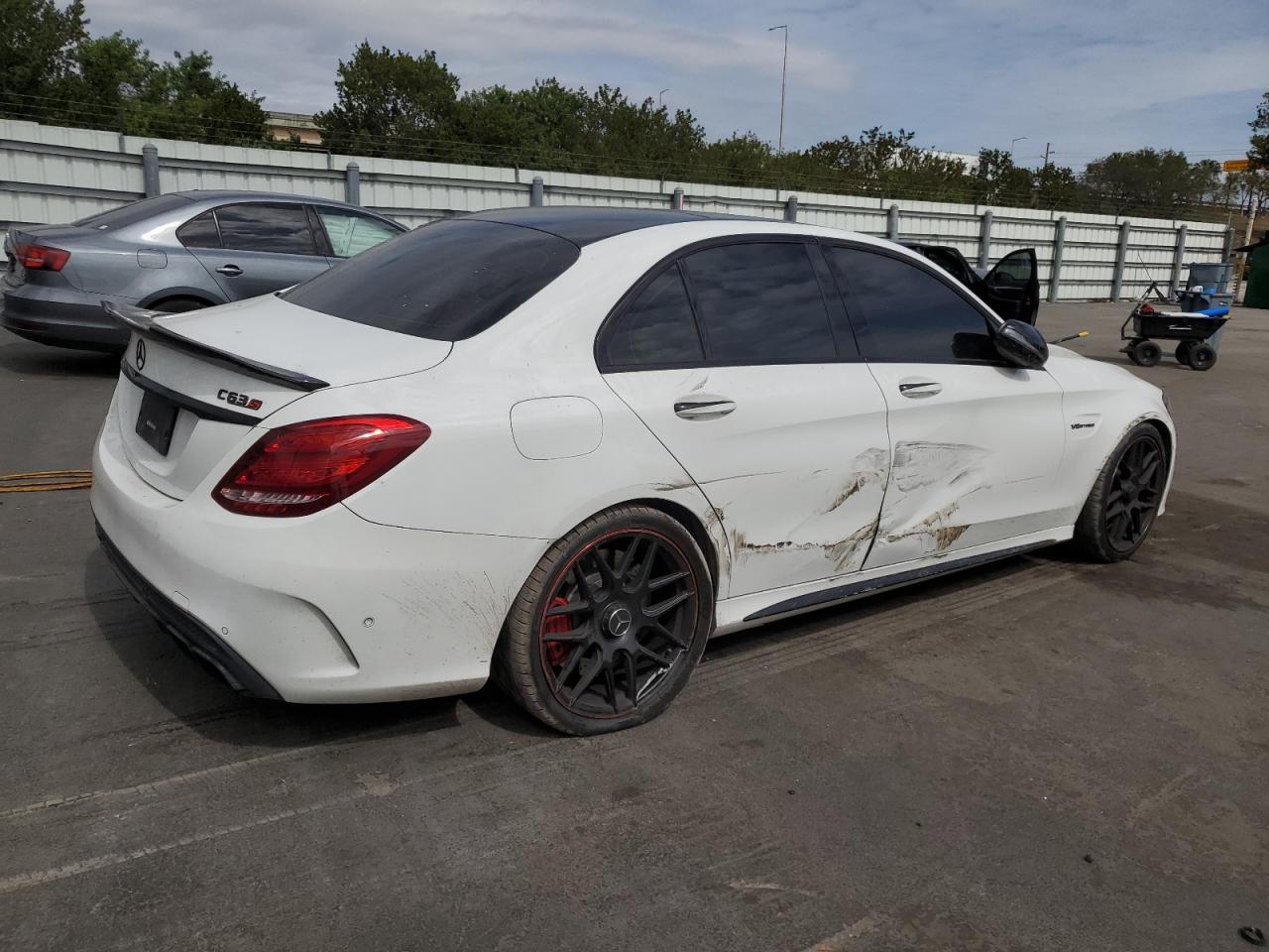 2016 Mercedes-Benz C-klasse VIN 55SWF8HB4GU116325 Copart auction photo, side / front end damage thumbnail 3
