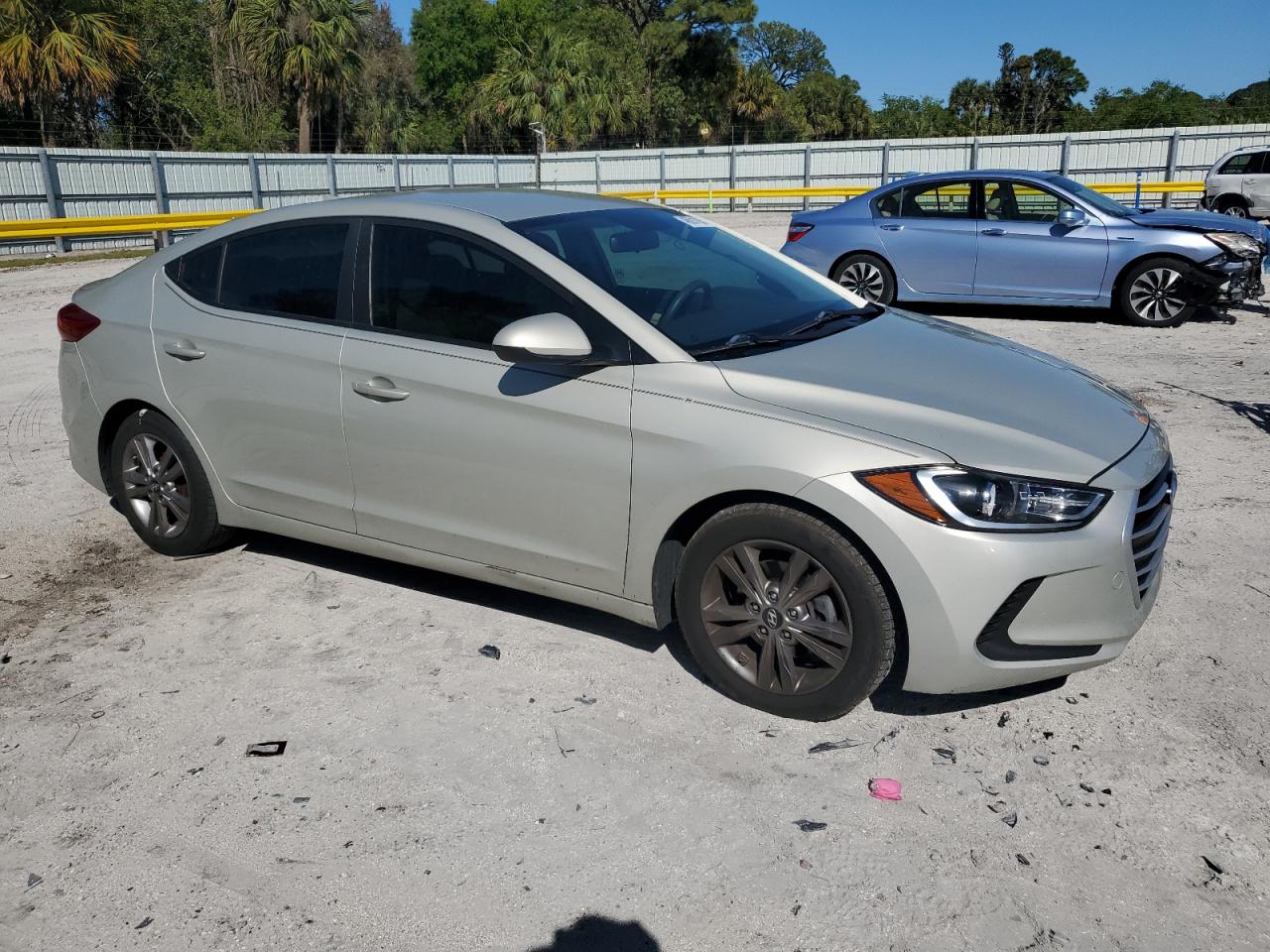 2017 Hyundai Elantra VIN KMHD84LFXHU069019 Copart auction photo, front end damage thumbnail 4