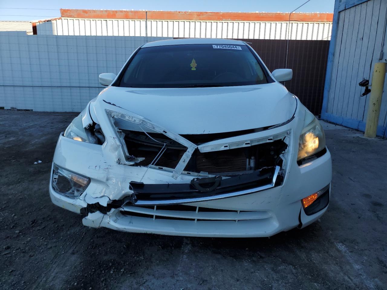 2013 Nissan Altima VIN 1N4AL3AP9DN583725 Copart auction photo, front end / minor dent/scratches damage thumbnail 5