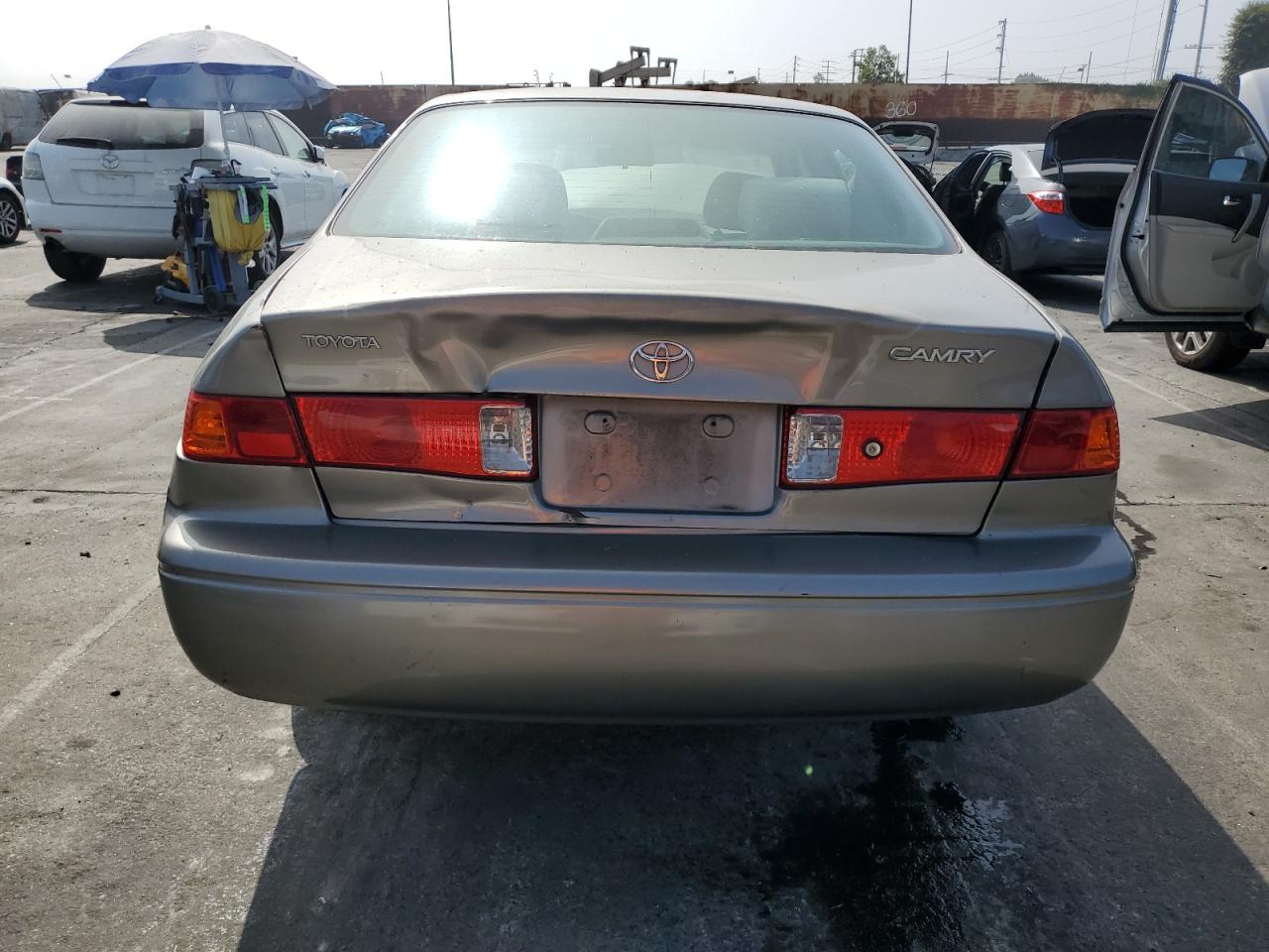 2001 Toyota Camry VIN 4T1BG22K31U017802 Copart auction photo, front end damage thumbnail 6