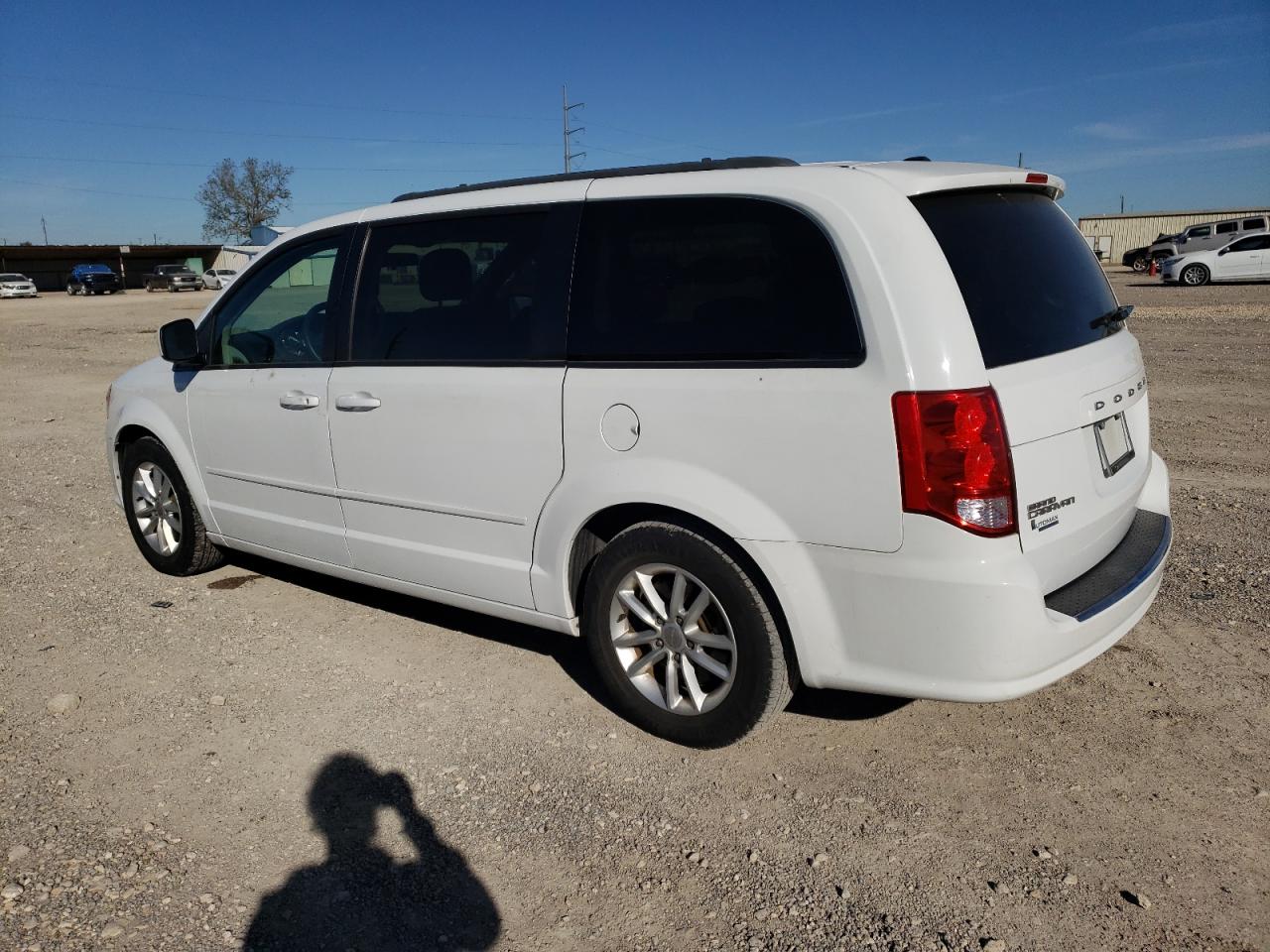 2016 Dodge Caravan VIN 2C4RDGCG4GR352382 Copart auction photo, hail damage thumbnail 2