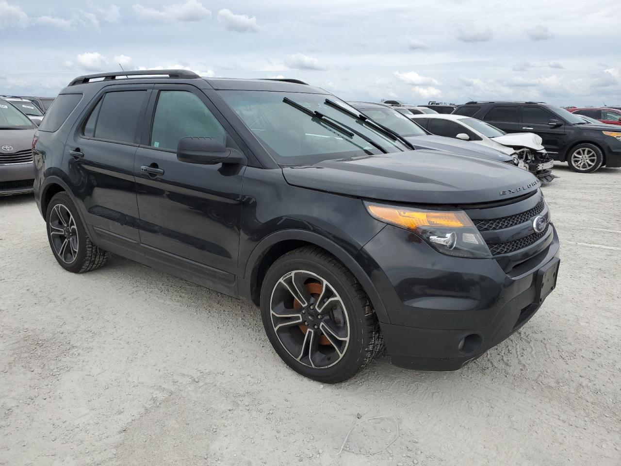 2015 Ford Explorer VIN 1FM5K8GT7FGB31369 Copart auction photo, water/flood damage thumbnail 4