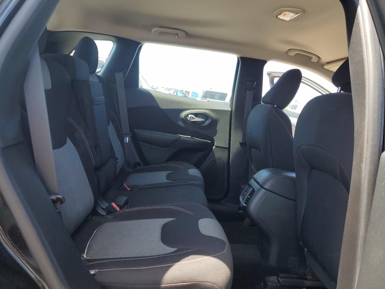 2015 Jeep Grand Cherokee VIN 1C4PJMAB6FW605892 Copart auction photo, side / front end damage thumbnail 11