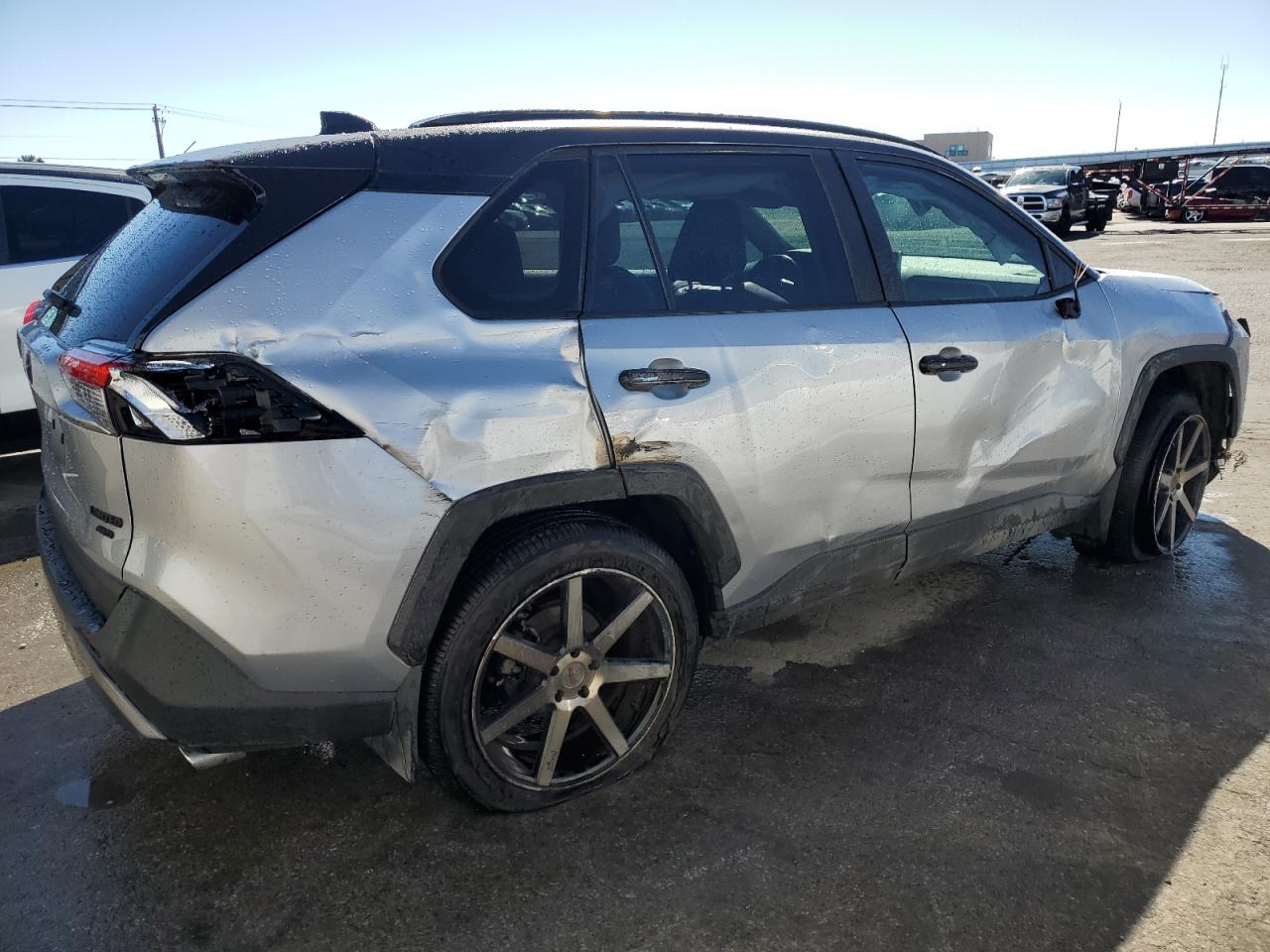 2019 Toyota RAV 4 VIN JTMN1RFV7KD500713 Copart auction photo, side / front end damage thumbnail 3
