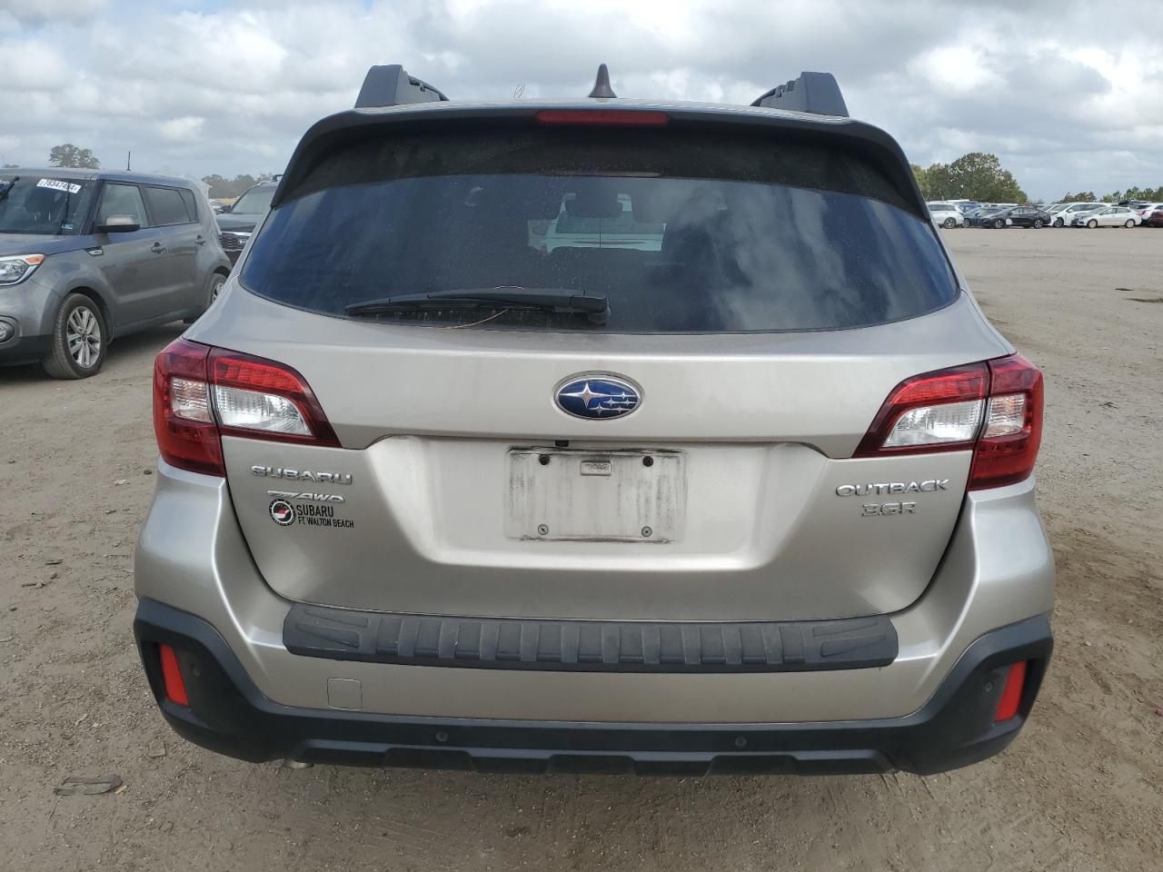 2018 Subaru Outback VIN 4S4BSENC9J3376114 Copart auction photo, front end / side damage thumbnail 6