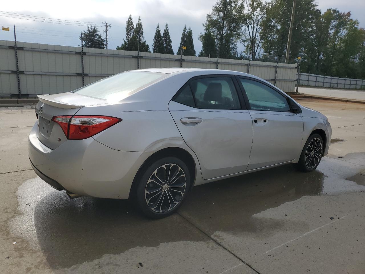 2016 Toyota Corolla VIN 2T1BURHE4GC612932 Copart auction photo, front end / side damage thumbnail 3