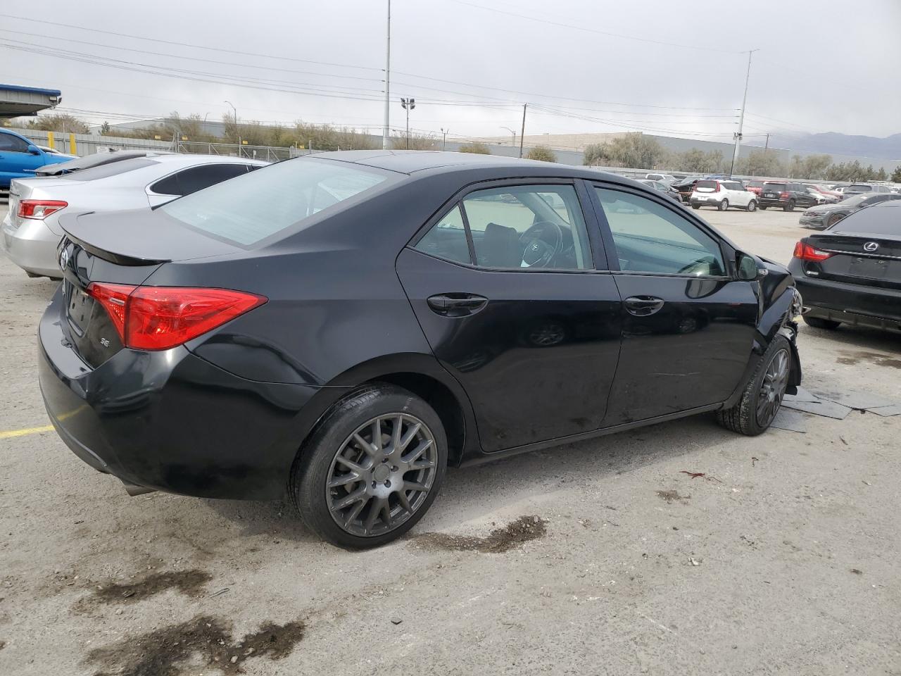 2019 Toyota Corolla VIN 5YFBURHE9KP922048 Copart auction photo, front end / side damage thumbnail 3