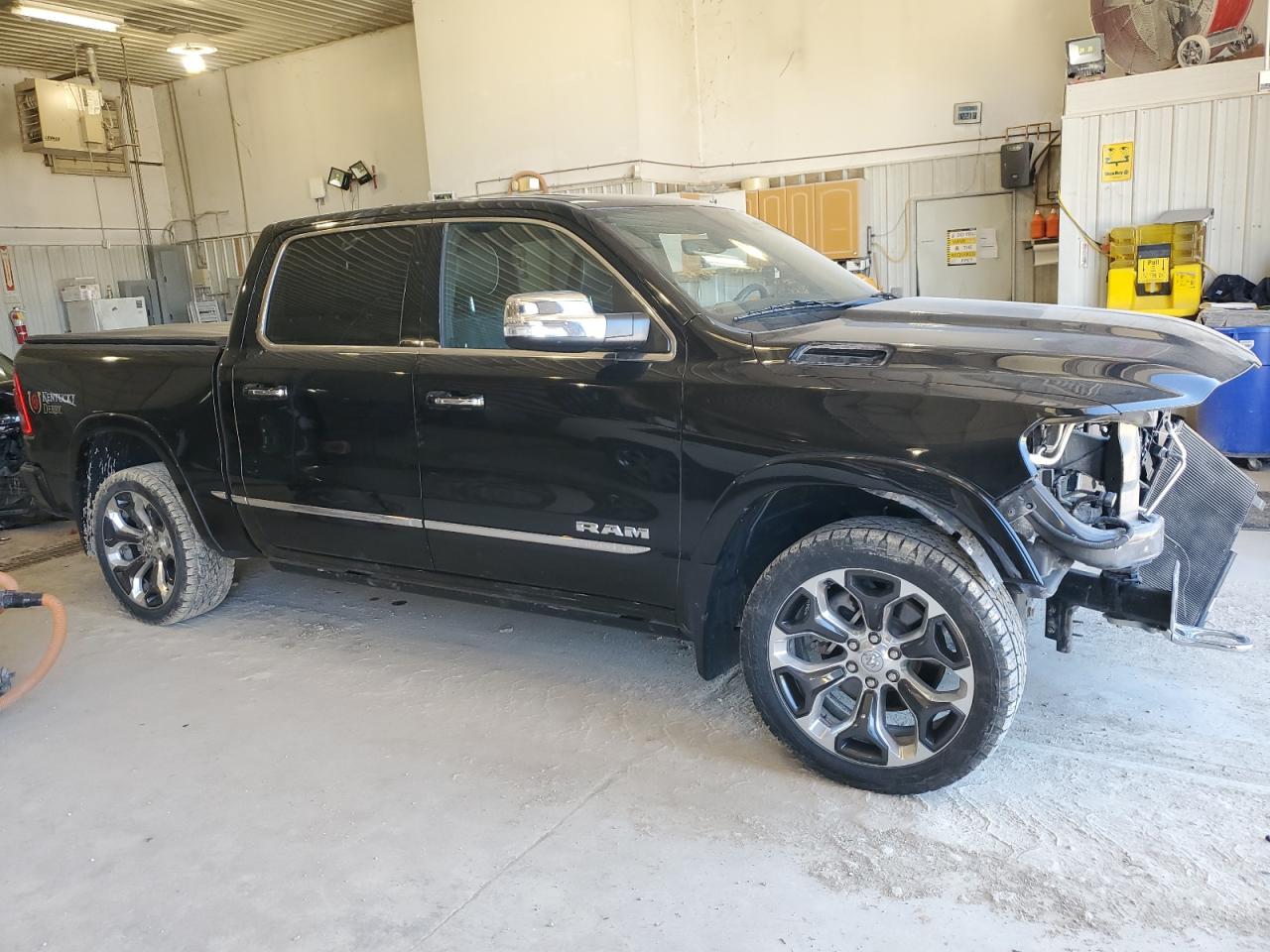 2019 RAM 1500 VIN 1C6SRFHT5KN572985 Copart auction photo, front end / side damage thumbnail 4