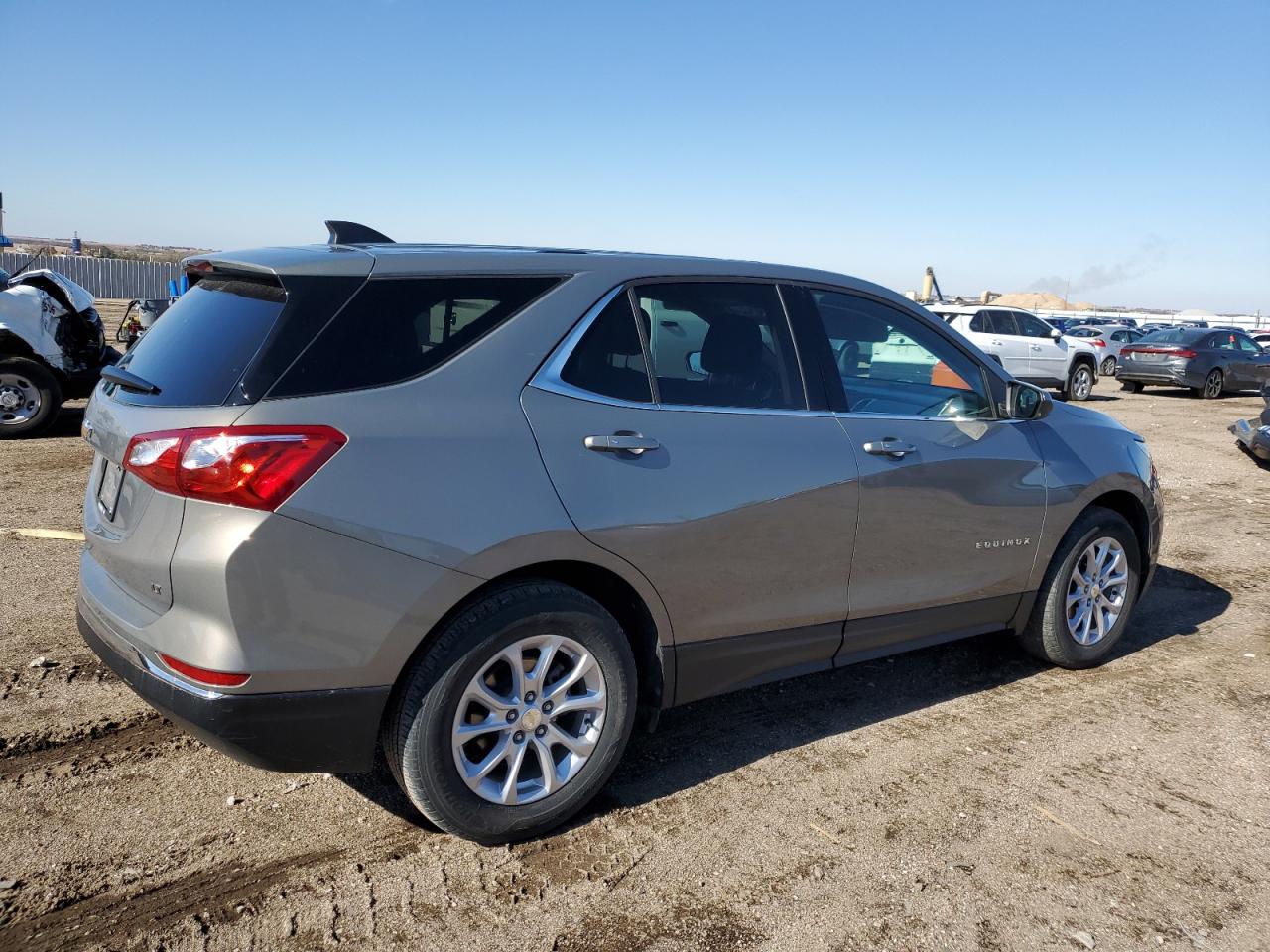 2019 Chevrolet Equinox VIN 3GNAXKEVXKS561745 Copart auction photo, hail damage thumbnail 3