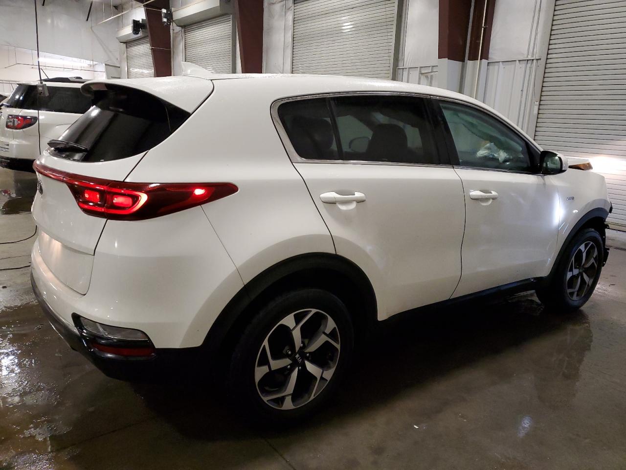 2020 KIA Sportage VIN KNDPMCAC6L7688384 Copart auction photo, front end damage thumbnail 3