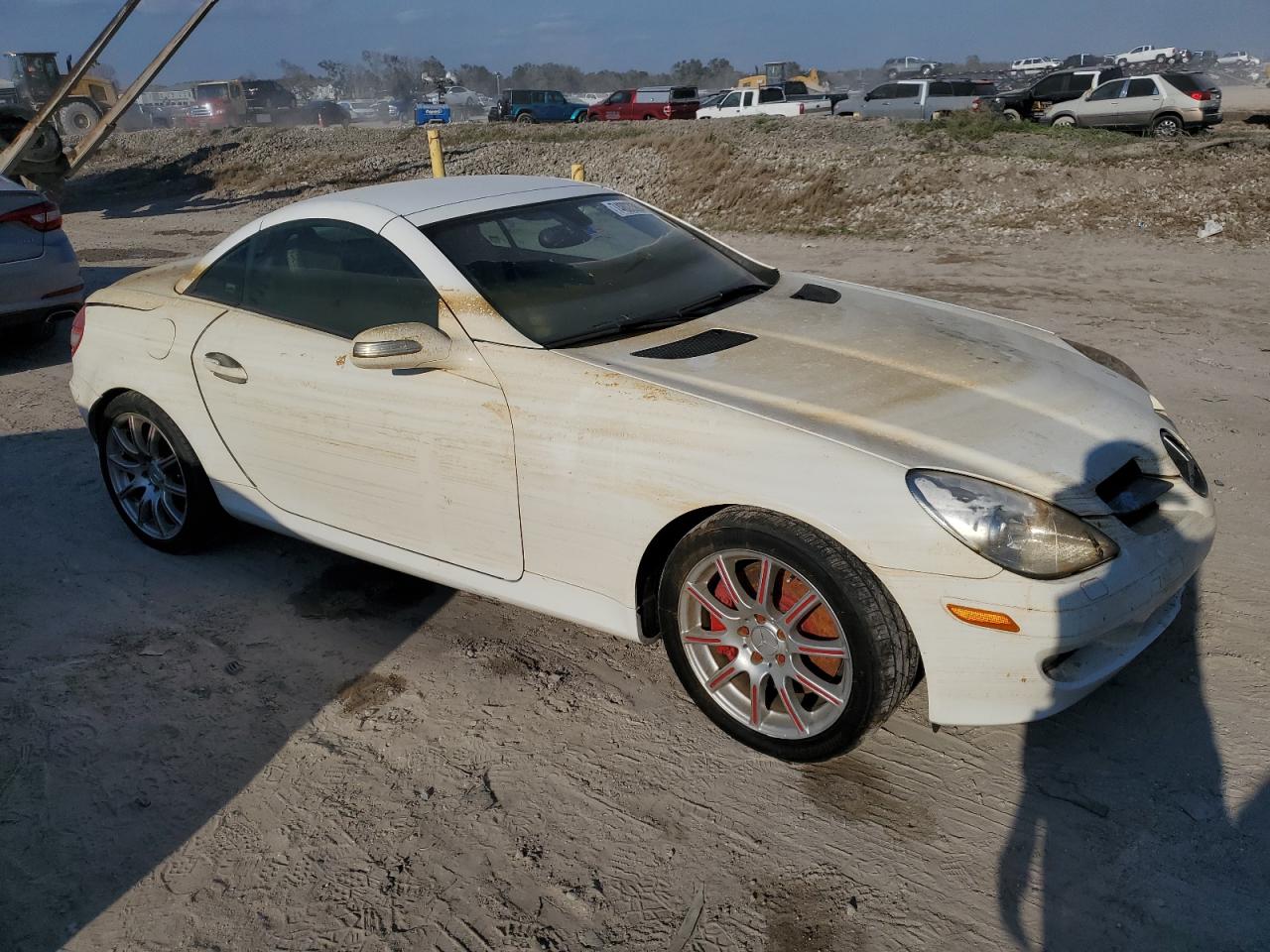 2005 Mercedes-Benz SLK-klasse VIN WDBWK56F25F049054 Copart auction photo, water/flood damage thumbnail 4