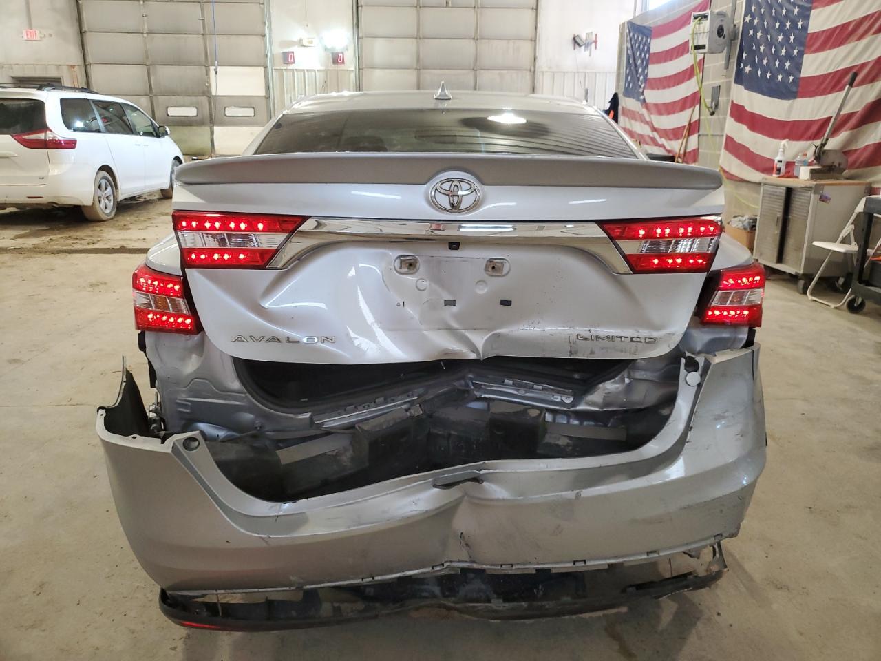 2013 Toyota Avalon VIN 4T1BK1EB4DU066418 Copart auction photo, rear end / minor dent/scratches damage thumbnail 6