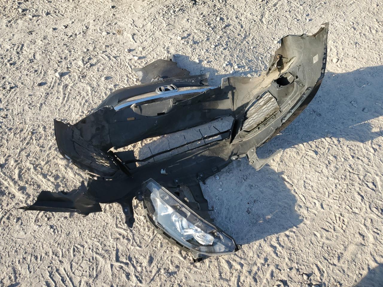 2017 Honda Civic VIN 19XFC2F56HE025939 Copart auction photo, front end damage thumbnail 14