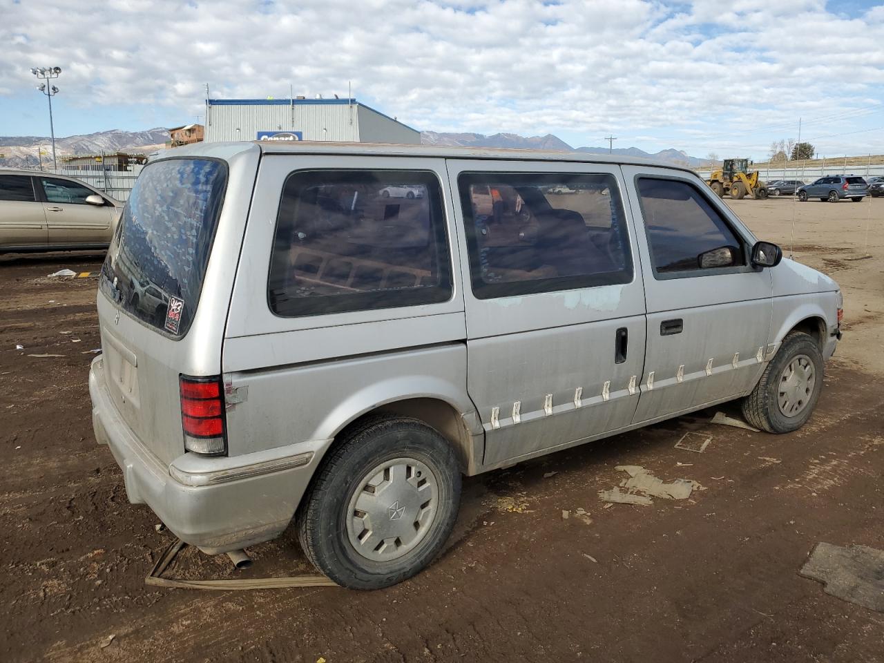 1993 Dodge Caravan VIN 2B4GH2535PR347472 Copart auction photo, front end / side damage thumbnail 3