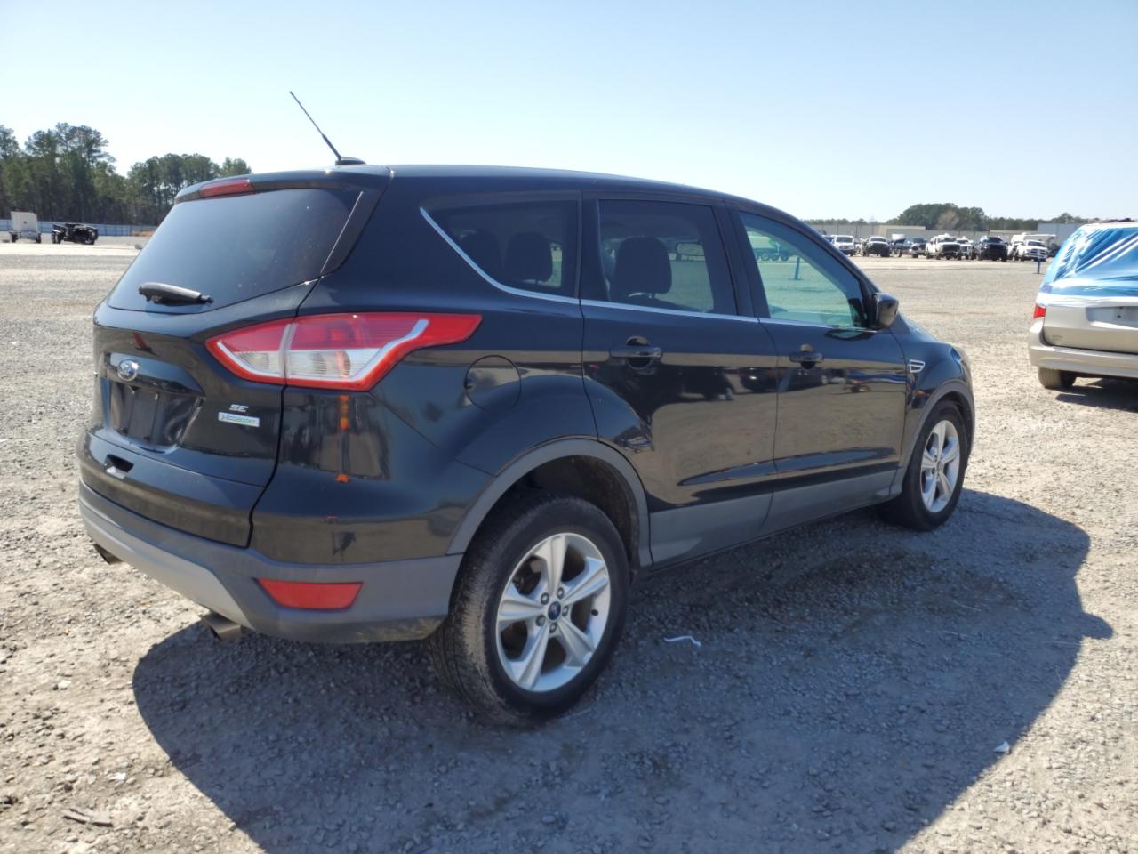 2014 Ford Escape VIN 1FMCU0GX3EUA57356 Copart auction photo, front end / side damage thumbnail 3