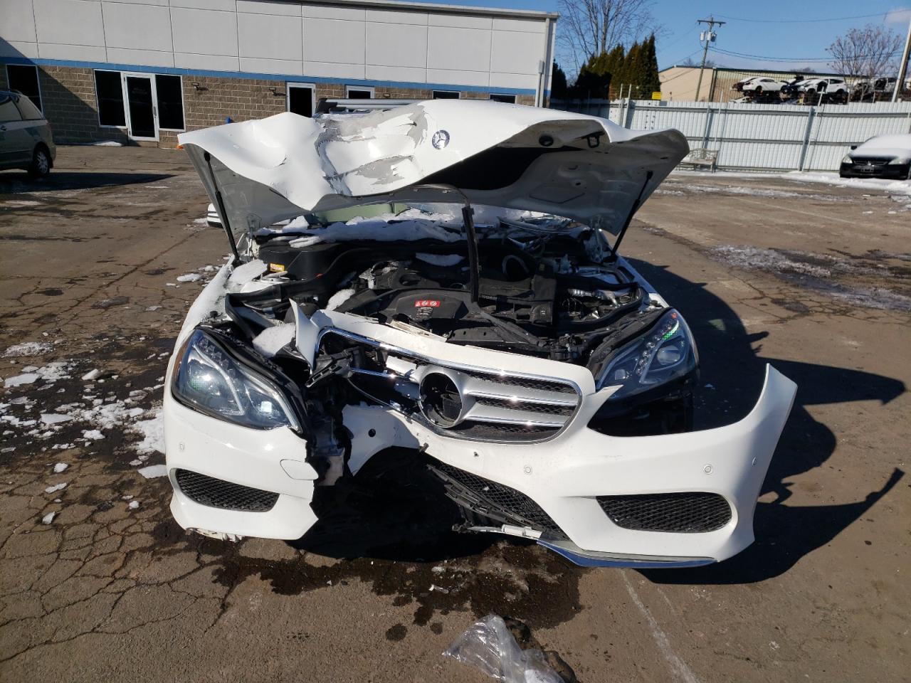 2016 Mercedes-Benz E-klasse VIN WDDHH8JB3GB295402 Copart auction photo, front end damage thumbnail 5
