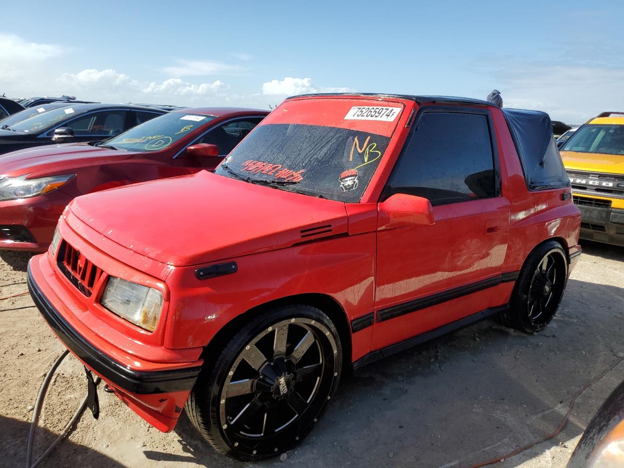 1990 GEO Tracker VIN 2CNBJ18U7L6220617 - Copart auction photo