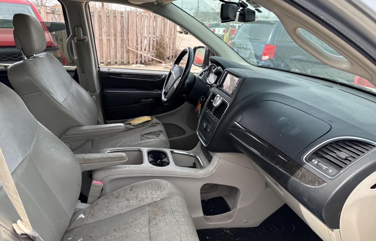 2011 Chrysler Town & Country VIN 2A4RR6DGXBR783676 Copart auction photo, normal wear / minor dent/scratches damage thumbnail 5