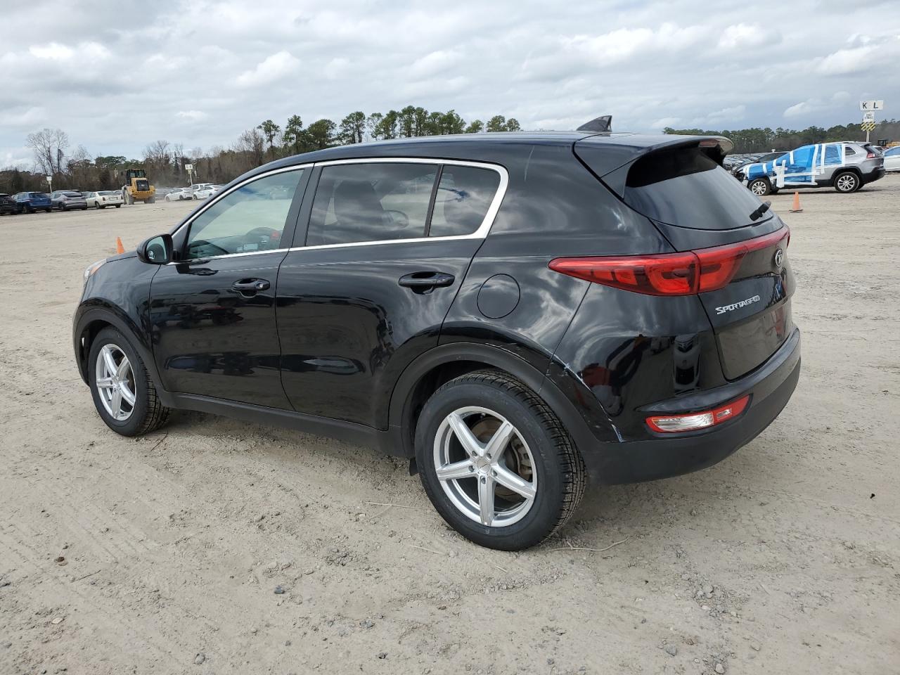 2019 KIA Sportage VIN KNDPM3AC7K7592066 Copart auction photo, minor dent/scratches damage thumbnail 2