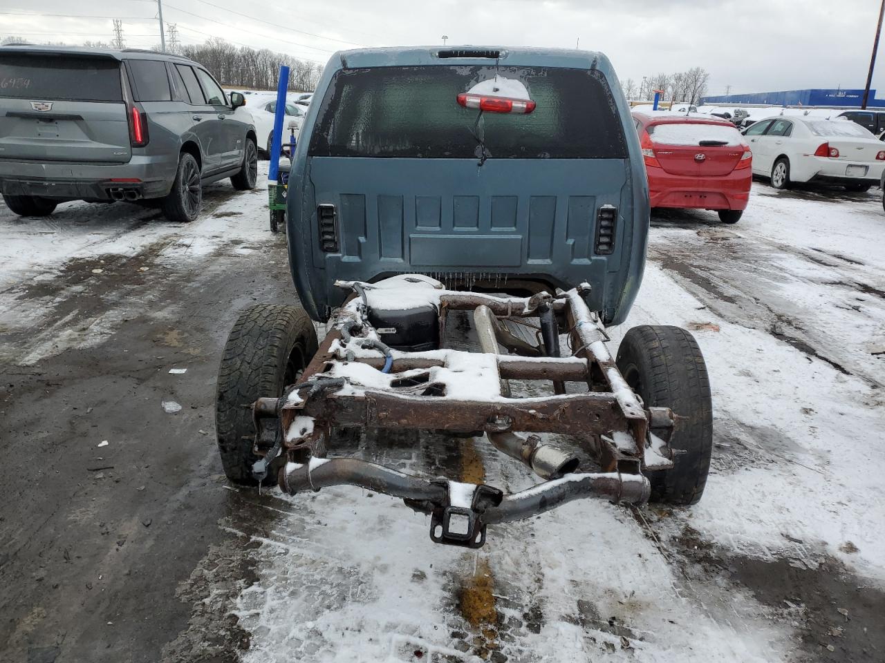 2011 Chevrolet Silverado VIN 3GCPKSE33BG101216 Copart auction photo, stripped damage thumbnail 6