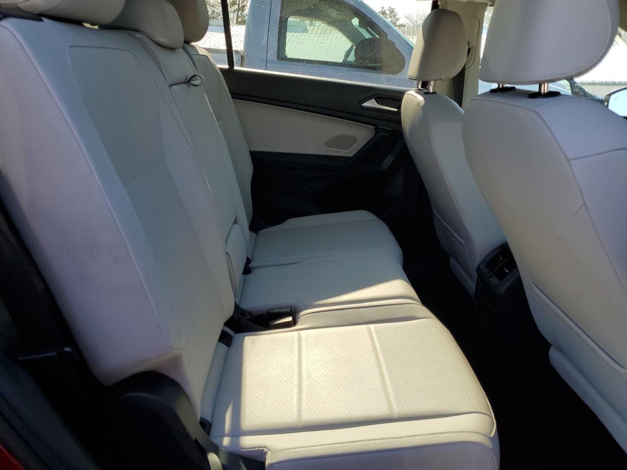 2019 Volkswagen Tiguan VIN 3VV2B7AX3KM104863 Copart auction photo, front end / side damage thumbnail 11
