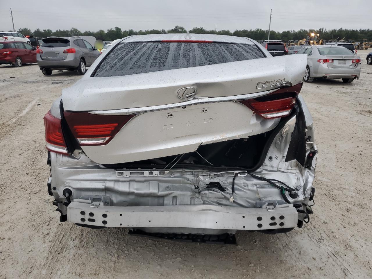 2015 Lexus LS VIN JTHBL5EF2F5137185 Copart auction photo, rear end damage thumbnail 6