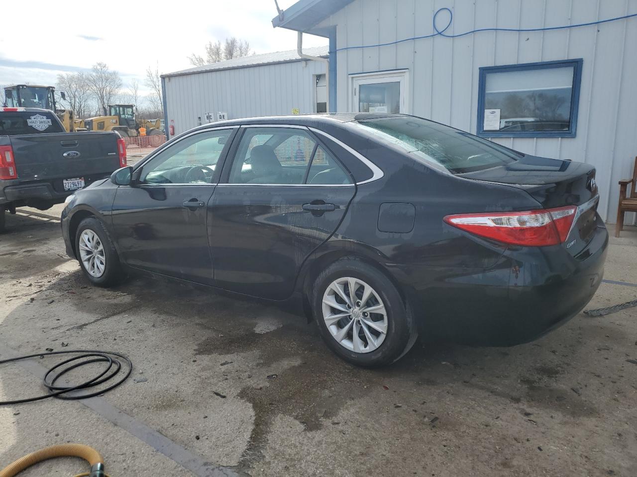 2016 Toyota Camry VIN 4T4BF1FK5GR522066 Copart auction photo, front end / side damage thumbnail 2