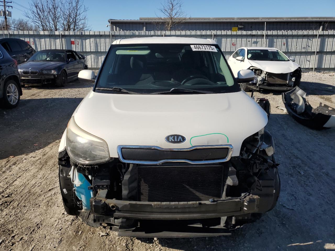 2015 KIA Soul VIN KNDJN2A23F7813091 Copart auction photo, front end / minor dent/scratches damage thumbnail 5