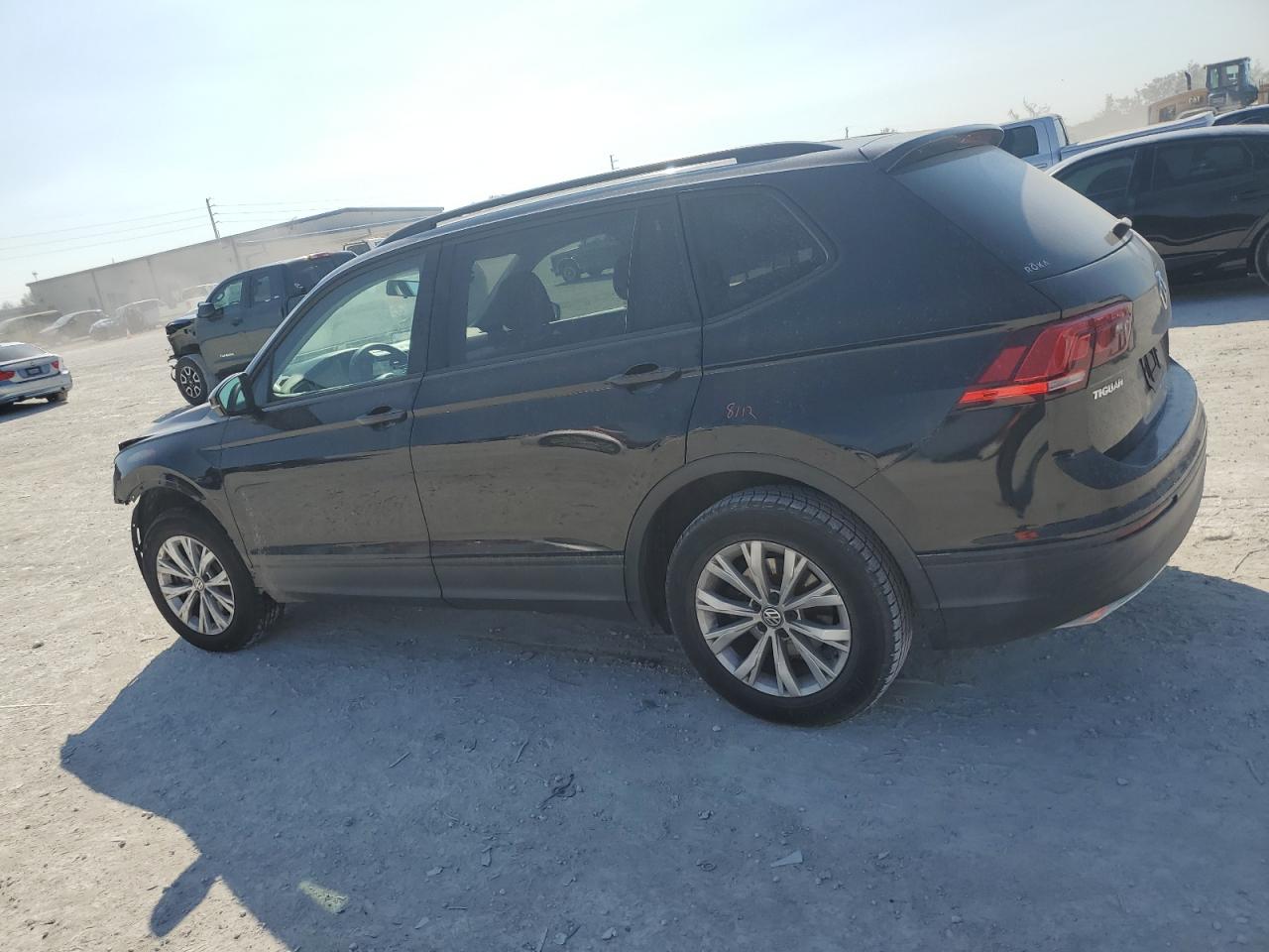 2019 Volkswagen Tiguan VIN 3VV1B7AX0KM029874 Copart auction photo, front end damage thumbnail 2