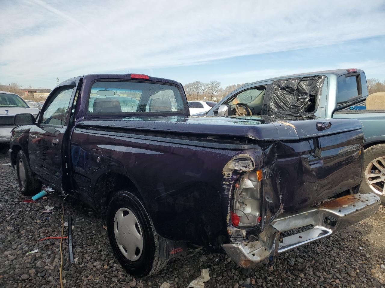 1998 Toyota Tacoma VIN 4TANL42N6WZ111861 Copart auction photo, rear end / side damage thumbnail 2
