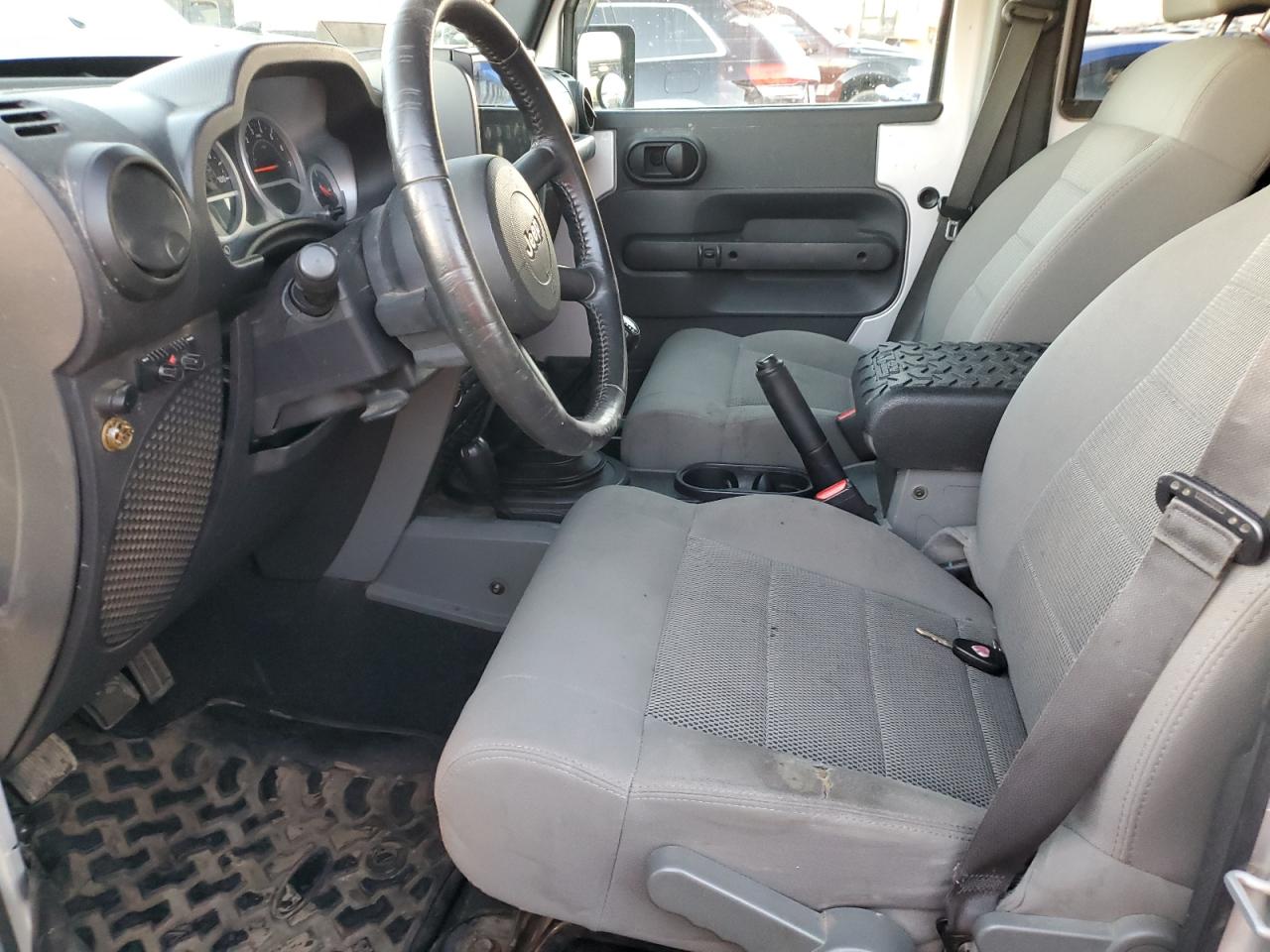 2009 Jeep Wrangler VIN 1J4GA69199L711440 Copart auction photo, hail damage thumbnail 7