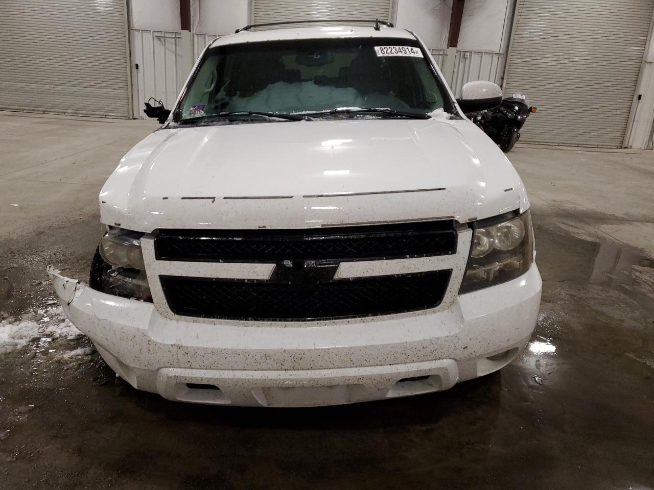 2007 Chevrolet Suburban VIN 1GNFK16337J187502 Copart auction photo, front end / side damage thumbnail 5