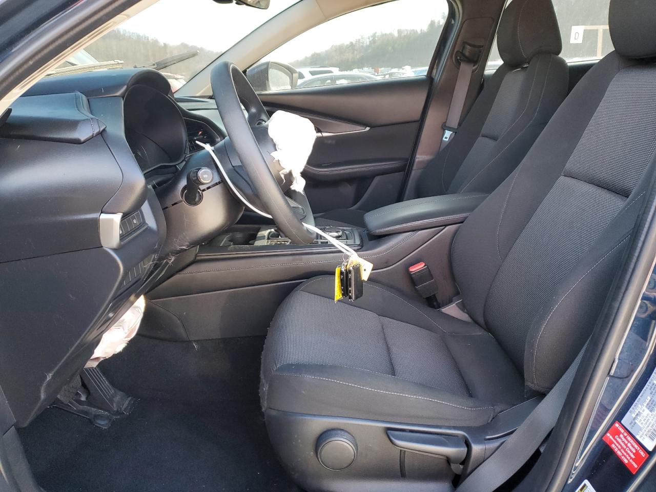 2022 Mazda CX-30 VIN 3MVDMBAL8NM412471 Copart auction photo, front end / side damage thumbnail 7